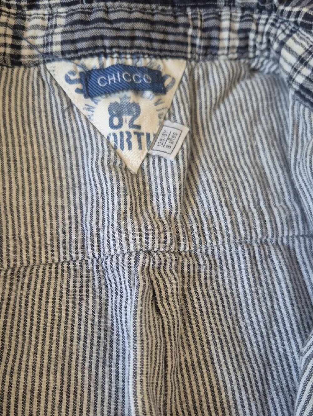 chic Navy and White Plaid Button-Down Shirt - Picture 3 of 4